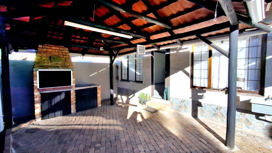 3 Bedroom Property for Sale in Vaalpark Free State